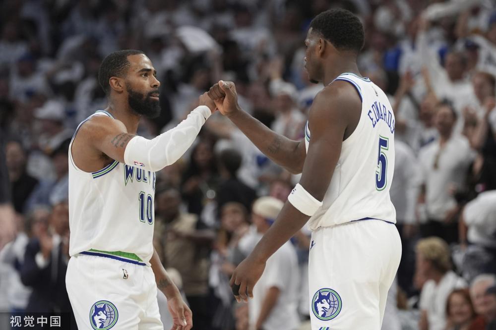 在这次会谈 在这次会谈